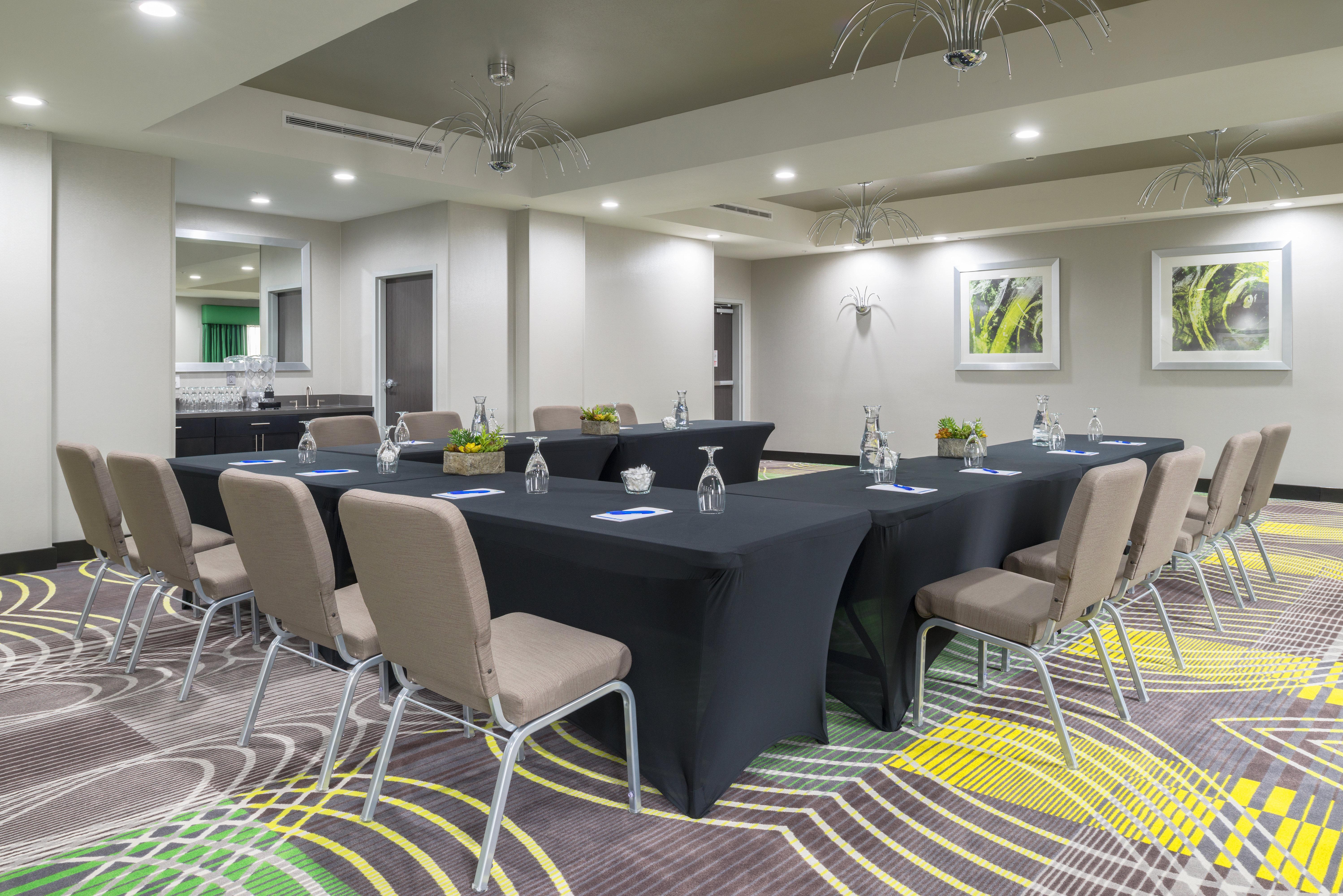 Holiday Inn Express And Suites Norman By Ihg Екстер'єр фото